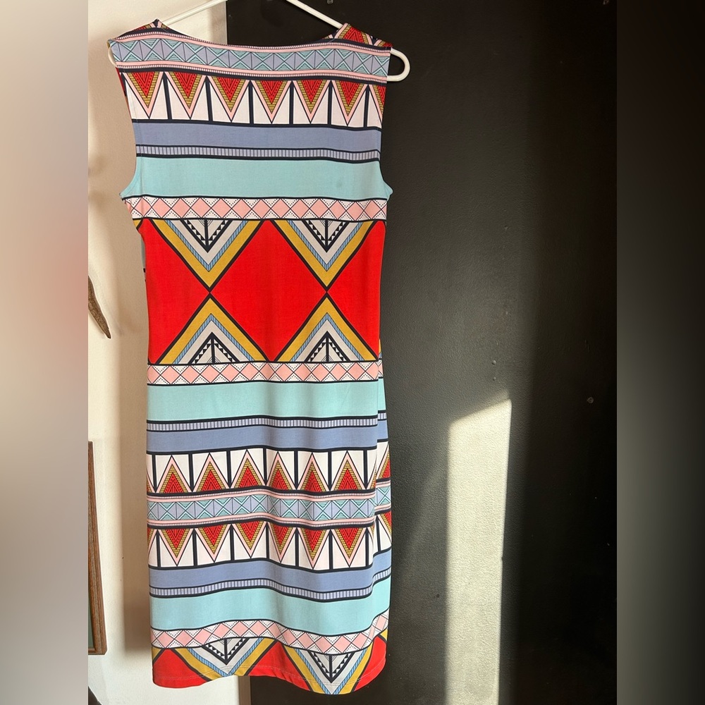 Sleeveless Vneck Shift Dress Size M - Picture 5 of 10